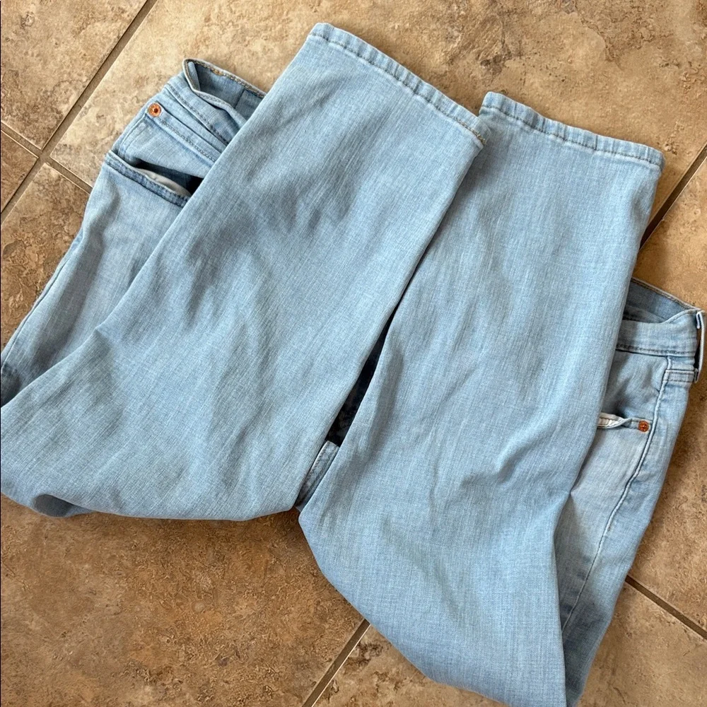 Levi's Light Blue Denim Boyfriend Jeans - Picture 4 of 7